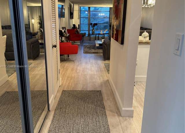 Property at 8101 N Sunrise Lakes Dr #309, Sunrise, FL 33322, 2 beds, 2 baths