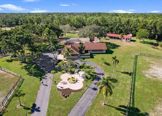 Property at 3761 Dellwood Blvd, Loxahatchee, FL 33470, 3 beds, 2.5 baths