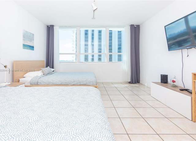 Property at Undisclosed address, Miami Beach, FL 33140, 1 bath