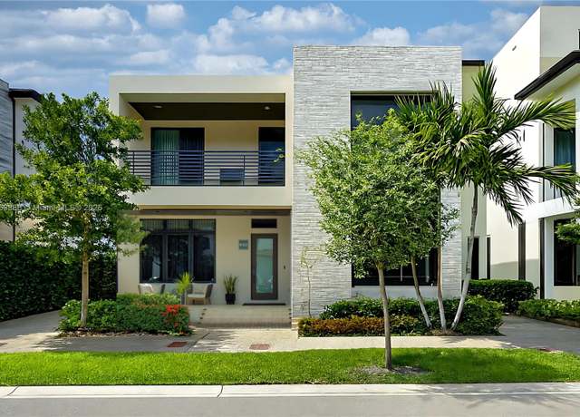 Property at 8162 NW 48th Ter, Doral, FL 33166, 4 beds, 4 baths