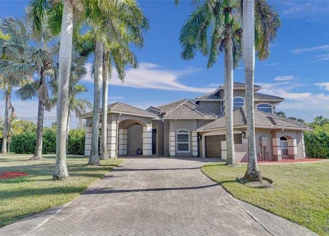 Property at 1640 NW 115th Ter, Plantation, FL 33323, 4 beds, 4 baths