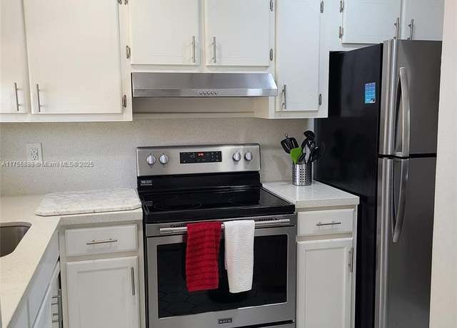 Property at 2750 W Sunrise Lakes Dr #202, Sunrise, FL 33322, 2 beds, 2 baths
