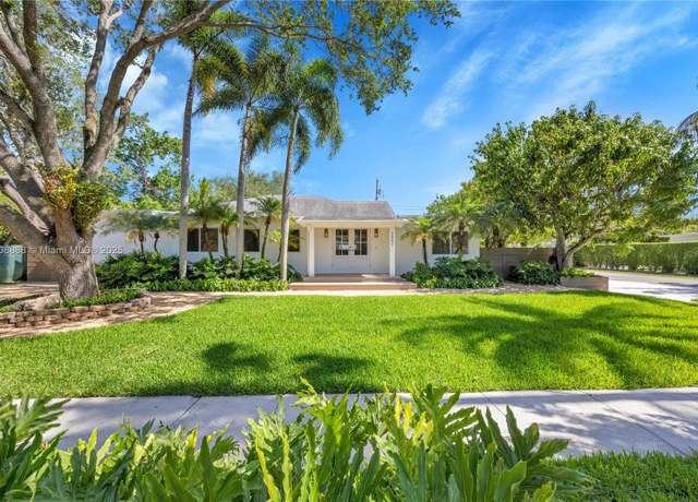 Property at 5880 SW 47th St, Miami, FL 33155, 3 beds, 3 baths