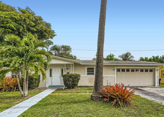 Property at 6221 NW 17th St, Sunrise, FL 33313, 4 beds, 2 baths