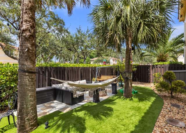 Property at 3802 SW 170th Ave, Miramar, FL 33027, 4 beds, 2.5 baths
