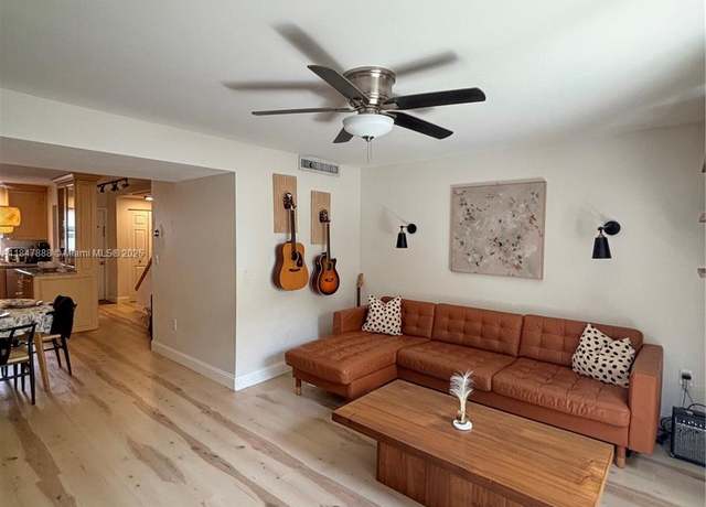 Property at 805 W Oakland Park Blvd Unit D12, Oakland Park, FL 33311, 2 beds, 1.5 baths