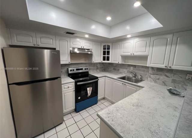 Property at 2605 NW 47th Ter #103, Lauderdale Lakes, FL 33313, 3 beds, 1.5 baths