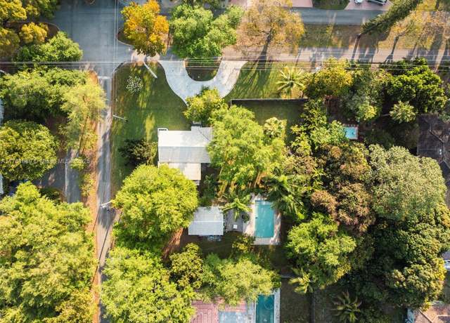 Property at 11660 NE 8 Ave, Biscayne Park, FL 33161, 3 beds, 2 baths