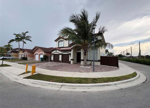Property at 15375 SW 93rd Ln, Miami, FL 33196, 4 beds, 3 baths