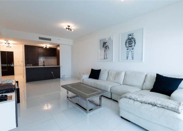 Property at 900 Biscayne Blvd #2210, Miami, FL 33132, 1 bed, 2 baths