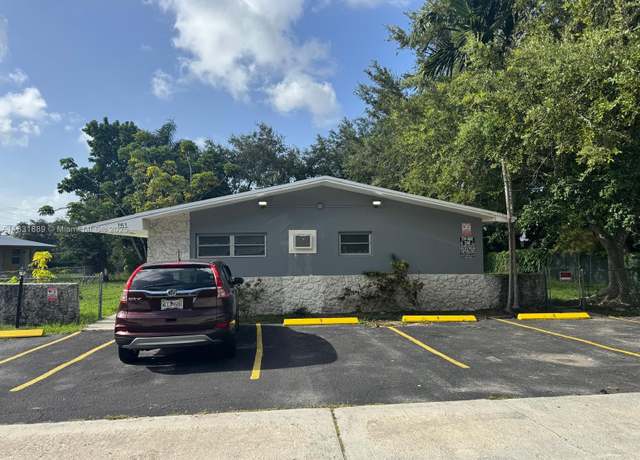 Property at 151 NW 164th St, Miami, FL 33169