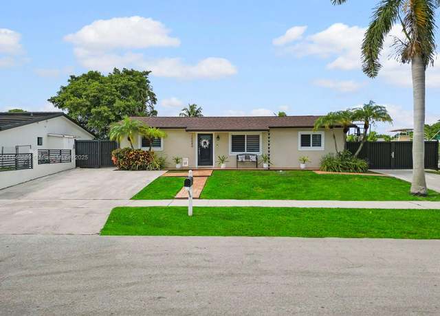 Property at 15040 SW 306th St, Homestead, FL 33033, 3 beds, 2 baths