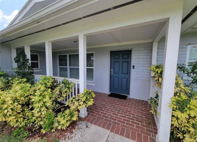 Property at 2805 13th St, Vero Beach, FL 32960, 3 beds, 2 baths