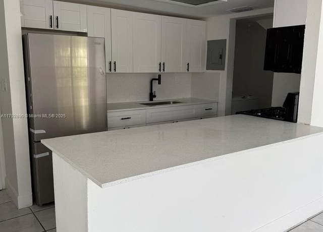 Property at 1350 W 53rd St #33, Hialeah, FL 33012, 2 beds, 2 baths