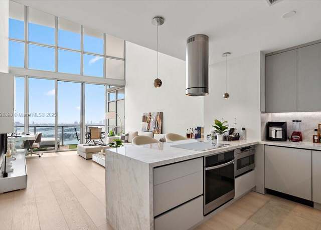 Property at 1100 Biscayne Blvd #4305, Miami, FL 33132, 1 bed, 2 baths