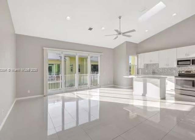 Property at 3218 NE 16th St #3218, Pompano Beach, FL 33062, 3 beds, 3 baths
