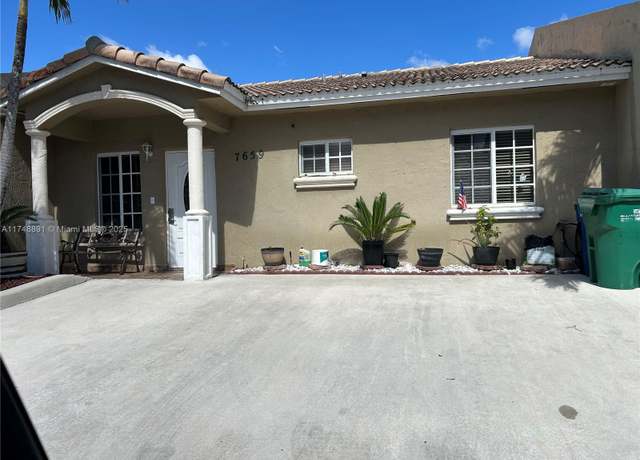 Property at 7659 NW 182nd Ln #806, Hialeah, FL 33015, 3 beds, 2 baths