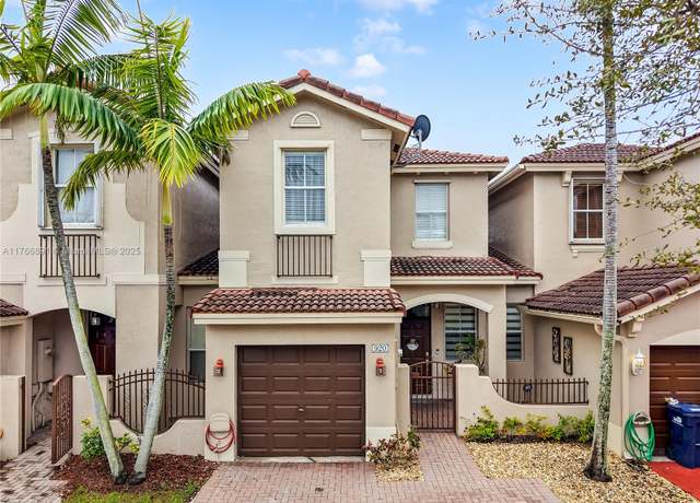 Property at 920 SW 154th Path, Miami, FL 33194, 3 beds, 2.5 baths