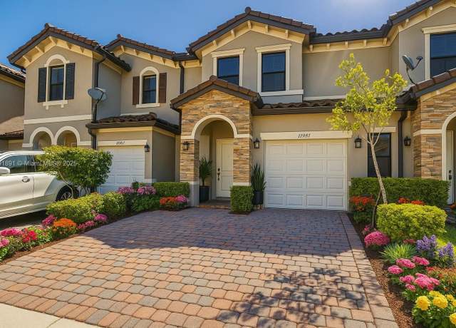 Property at 11981 SW 150th Pl, Miami, FL 33196, 3 beds, 2.5 baths