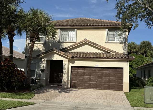 Property at 1930 NW 171st Ave, Pembroke Pines, FL 33028, 4 beds, 2.5 baths