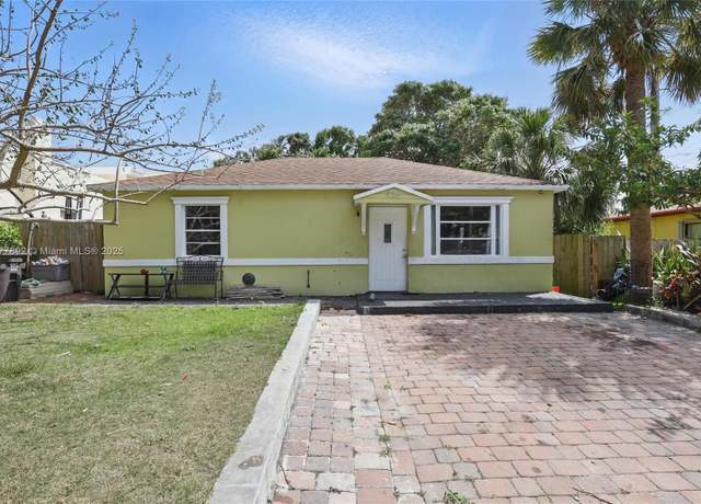 Property at 936 38th St, West Palm Beach, FL 33407, 3 beds, 2 baths