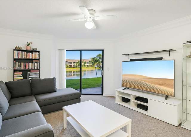 Property at 9853 Nob Hill Ln #9853, Sunrise, FL 33351, 1 bed, 1 bath