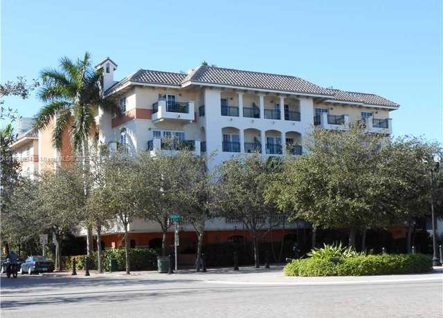 Property at 300 Euclid Ave #209, Miami Beach, FL 33139, 2 beds, 2.5 baths