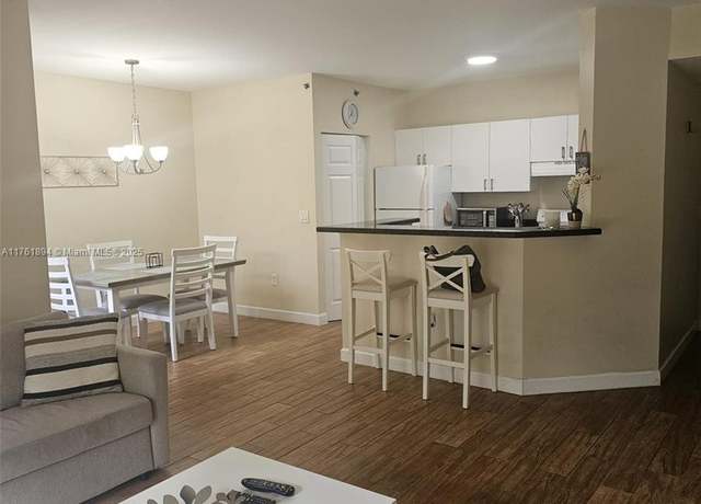 Property at 19655 E Country Club Dr #6106, Aventura, FL 33180, 1 bed, 1 bath