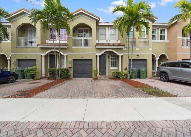 Property at 1450 SE 26th Ave, Homestead, FL 33035, 3 beds, 3 baths
