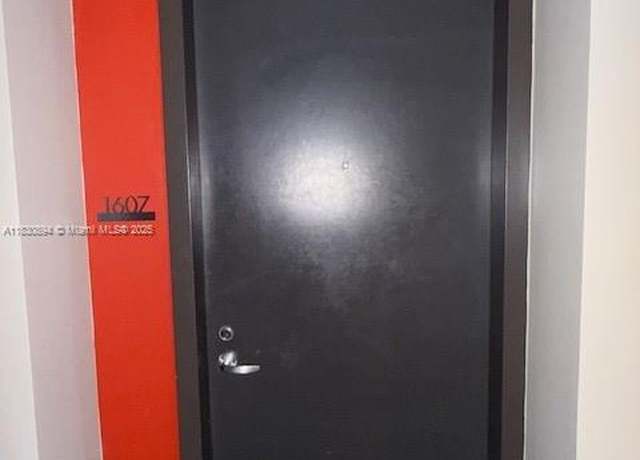 Property at 151 SE 1st St #1607, Miami, FL 33131, 1 bed, 1 bath