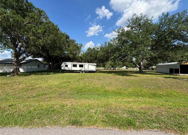 Property at 398 Hazel Cir, Punta Gorda, FL 33982