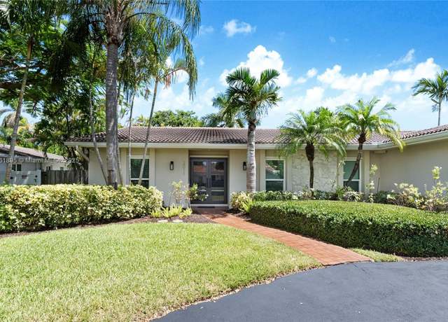 Property at 2011 NE 211th St, Miami, FL 33179, 5 beds, 2 baths