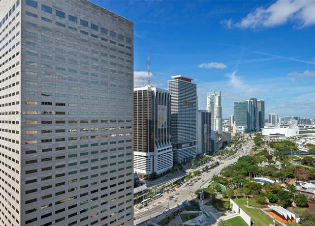 Property at 335 S Biscayne Blvd #2402, Miami, FL 33131, 1 bed, 1 bath