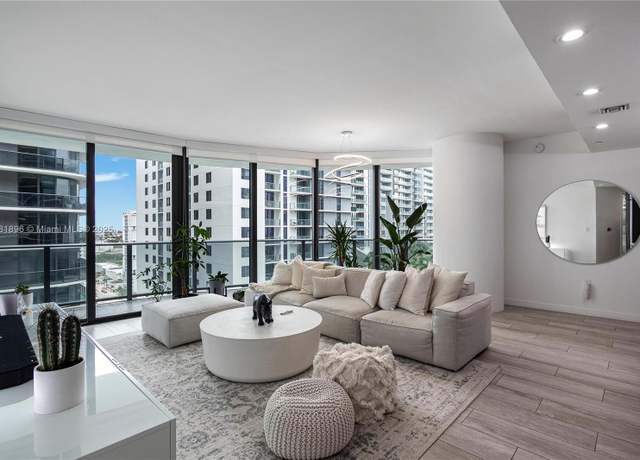 Property at 45 SW 9th St #1508, Miami, FL 33130, 2 beds, 2 baths