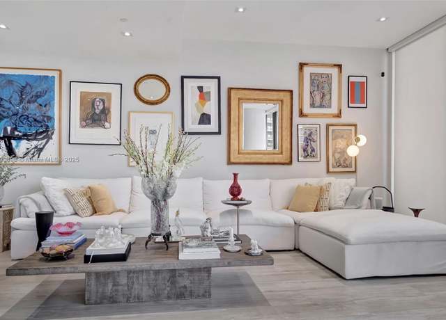 Property at 55 SW 9th St Ph 4501, Miami, FL 33130, 3 beds, 3.5 baths