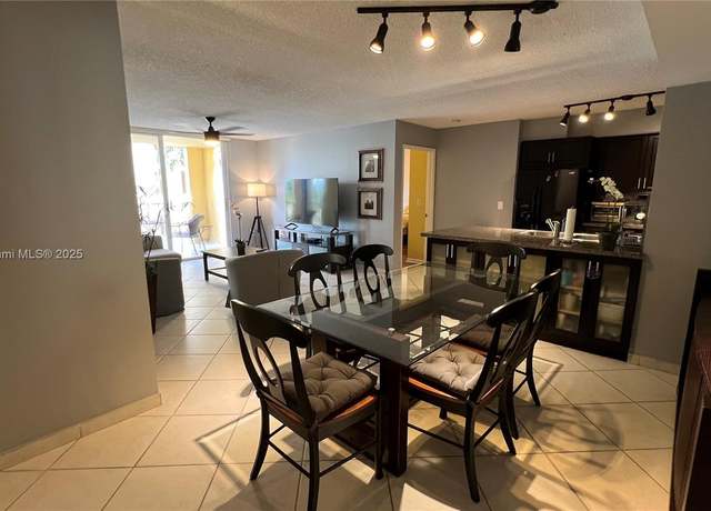 Property at 19555 E Country Club Dr #8305, Aventura, FL 33180, 2 beds, 2 baths