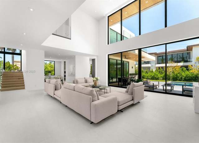Property at 4425 Adams Ave, Miami Beach, FL 33140, 6 beds, 6.5 baths