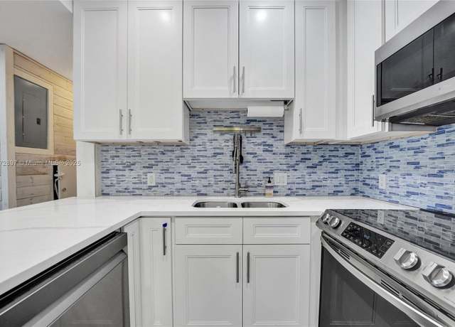 Property at 4525 NE 21st Ave #5, Fort Lauderdale, FL 33308, 2 beds, 1.5 baths