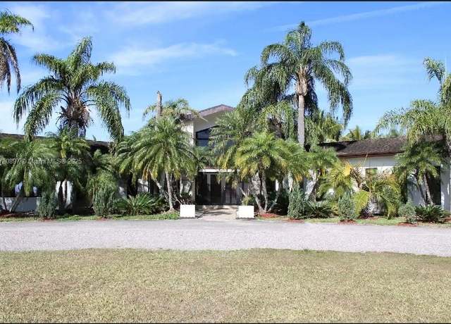 Property at 31050 SW 193rd Ave, Homestead, FL 33030, 6 beds, 4.5 baths