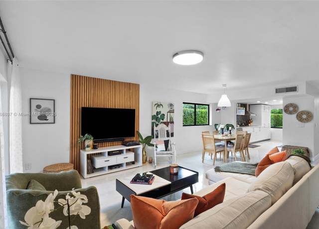 Property at 10174 NW 41st St Unit 96-9, Doral, FL 33178, 2 beds, 2.5 baths