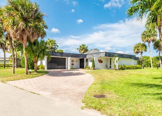 Property at 5715 Bayberry Ln, Tamarac, FL 33319, 3 beds, 2 baths