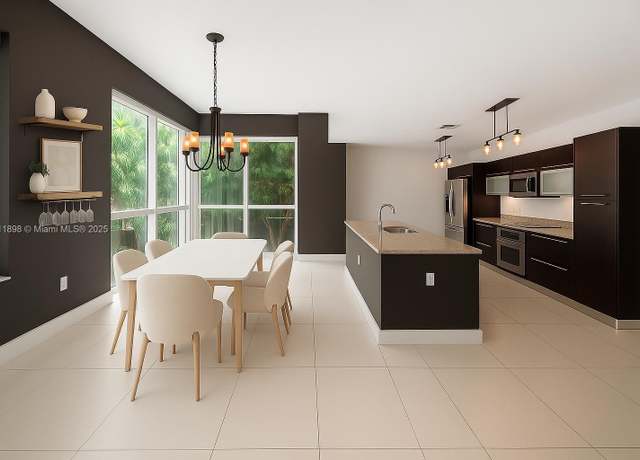 Property at 950 Brickell Bay Dr #200, Miami, FL 33131, 2 beds, 2.5 baths