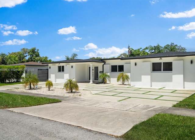 Property at 20600 NE 22nd Ct, Aventura, FL 33180, 5 beds, 3.5 baths