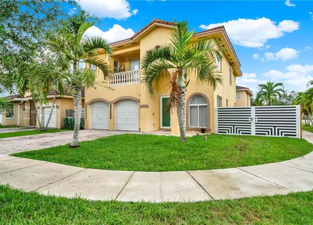 Property at 1046 NE 17th Ter, Homestead, FL 33033, 4 beds, 3.5 baths