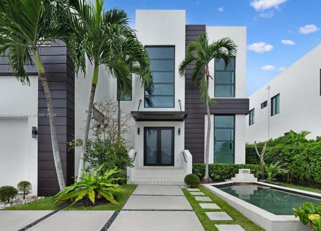 Property at 2040 NE 121st Rd, North Miami, FL 33181, 6 beds, 7 baths
