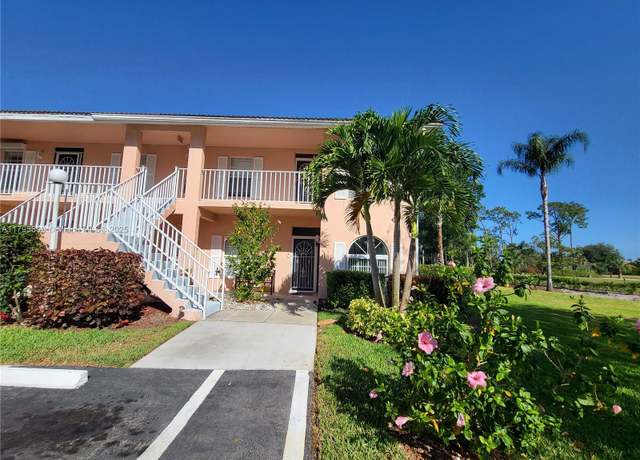 Property at 575 Augusta Blvd #8, Naples, FL 34113, 3 beds, 2 baths