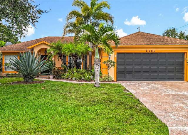 Property at 2206 SW Franklin St, Port St Lucie, FL 34953, 3 beds, 2 baths