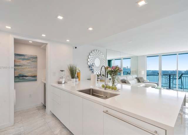 Property at 90 Alton Rd #1806, Miami Beach, FL 33139, 1 bed, 1 bath