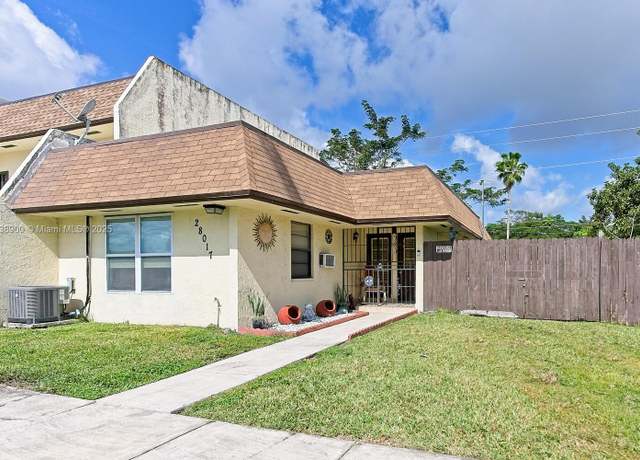 Property at 28017 SW 143rd Ct, Homestead, FL 33033, 2 beds, 1 bath