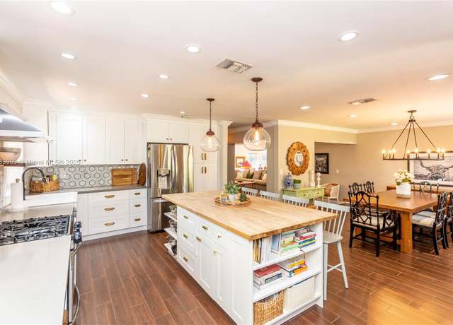 Property at 2003 N 46th Ave, Hollywood, FL 33021, 3 beds, 2 baths